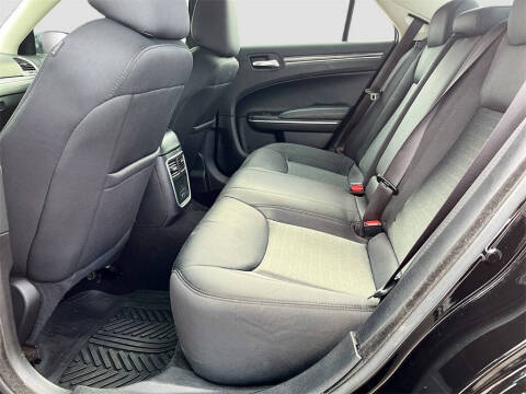 2021 Chrysler 300 Touring