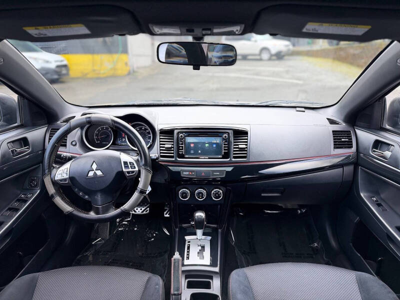 2017 Mitsubishi Lancer LE