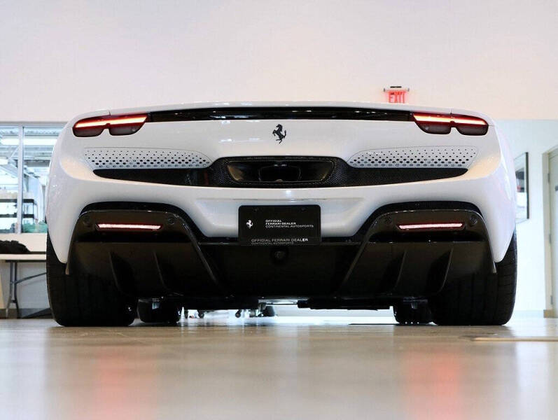 2025 Ferrari 296 GTS