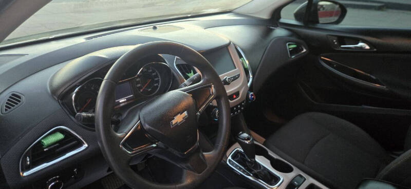 2017 Chevrolet Cruze LS Auto