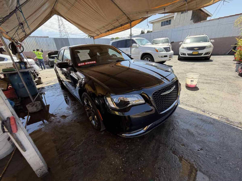 2017 Chrysler 300