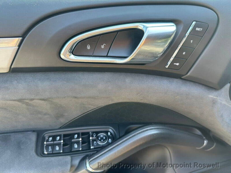 2016 Porsche Cayenne GTS