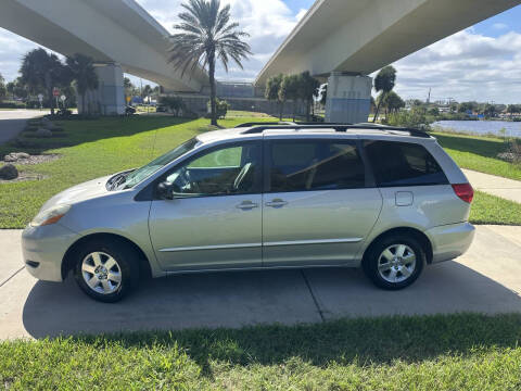2008 Toyota Sienna CE 7-Passenger