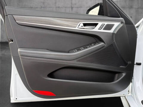 2016 Hyundai Genesis