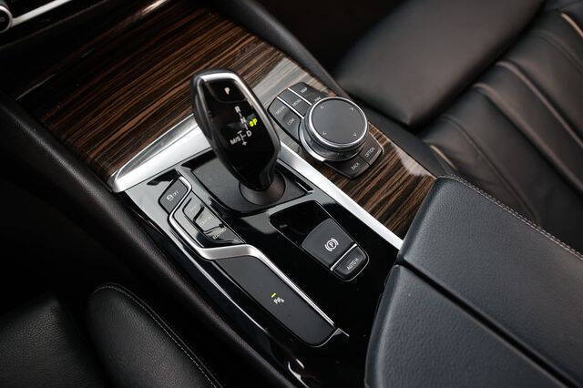 2019 BMW 5 Series 540i