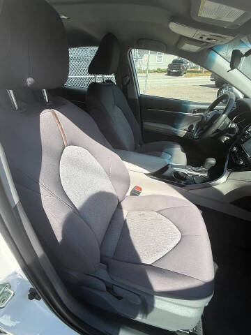 2020 Toyota Camry LE