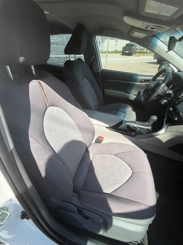 2020 Toyota Camry LE