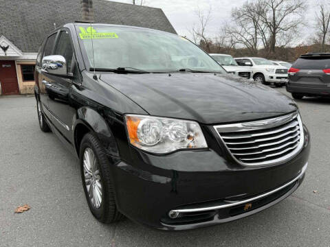 2016 Chrysler Town and Country Touring-L