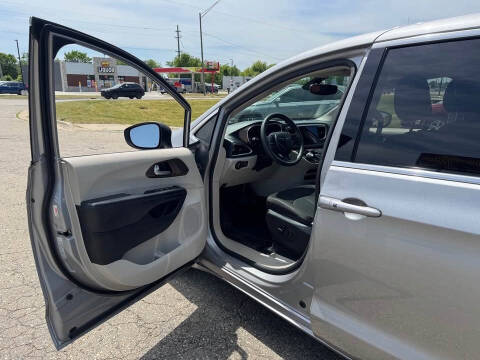 2017 Chrysler Pacifica Touring