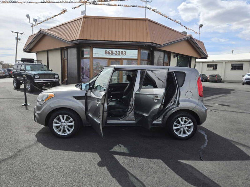 2013 Kia Soul +