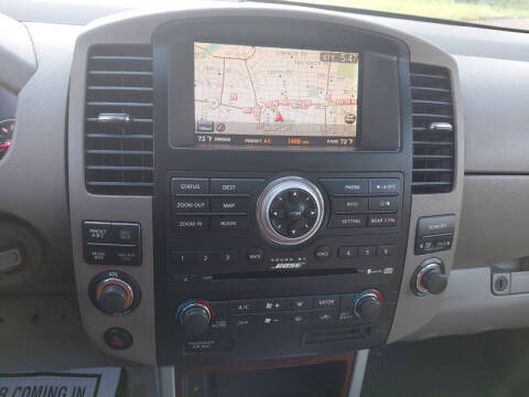 2012 Nissan Pathfinder LE