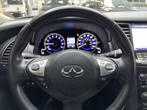 2015 Infiniti QX70