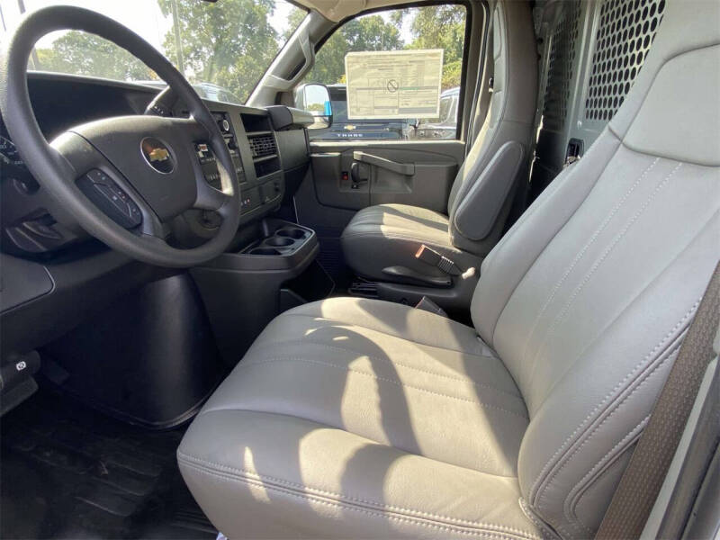 2025 Chevrolet Express 2500