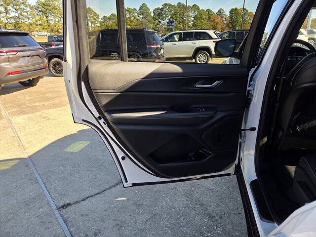 2025 Jeep Grand Cherokee L Altitude X