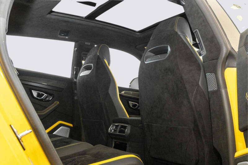 2024 Lamborghini Urus Performante