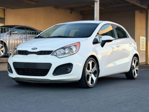 2013 Kia Rio 5-Door SX