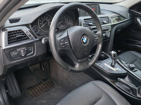 2018 BMW 3 Series 320i