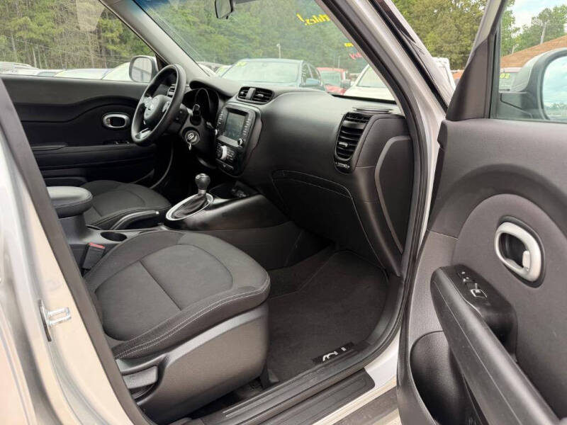 2019 Kia Soul +