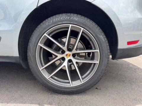 2024 Porsche Macan T