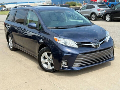 2020 Toyota Sienna LE 8-Passenger