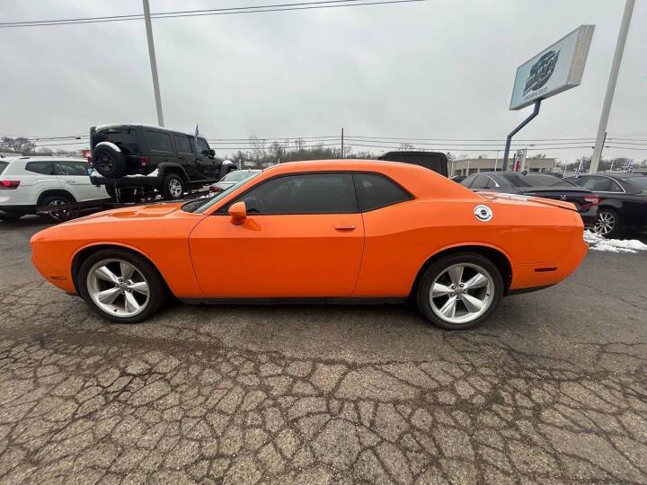 2012 Dodge Challenger SXT Plus