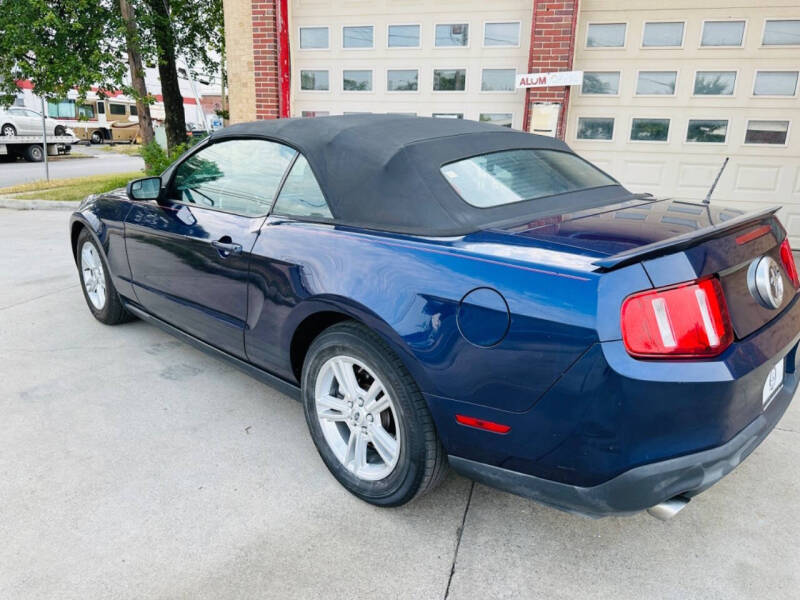 2012 Ford Mustang V6