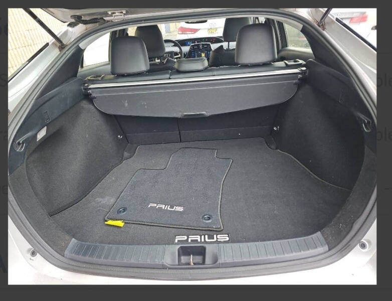 2017 Toyota Prius Four Touring