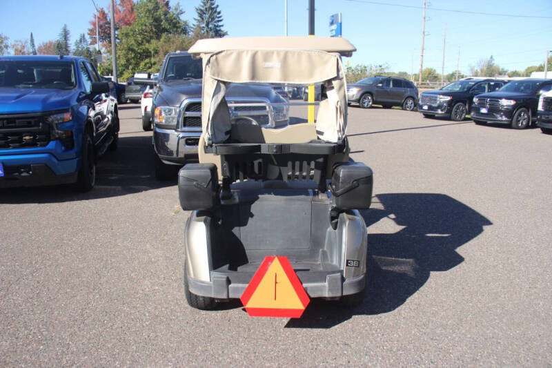 2020 E-Z-GO RXV ELiTE