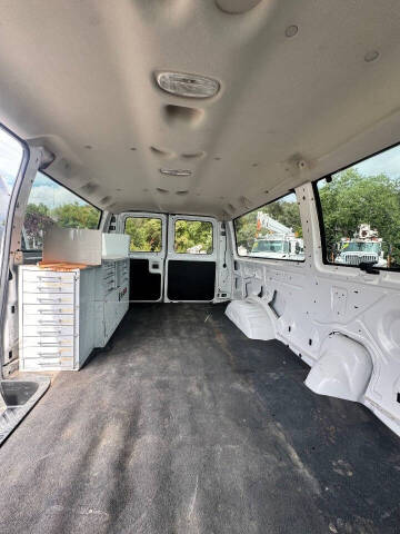 2004 Ford E-Series