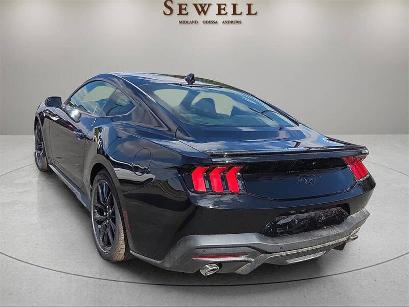 2025 Ford Mustang EcoBoost