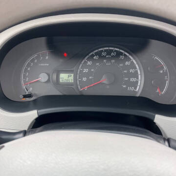 2013 Toyota Sienna LE 8-Passenger