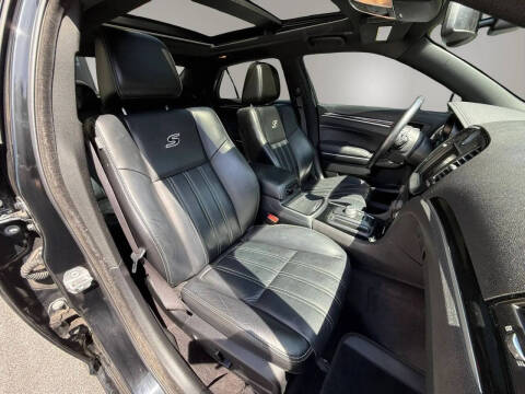 2017 Chrysler 300