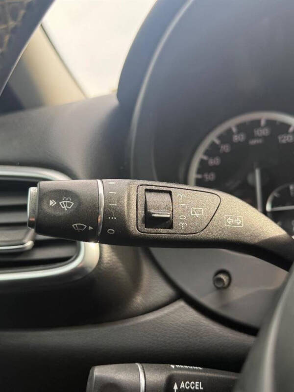 2017 Infiniti QX30 Premium