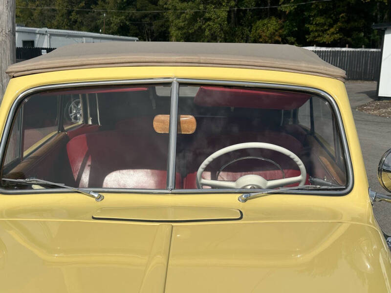 1948 Ford Super Deluxe