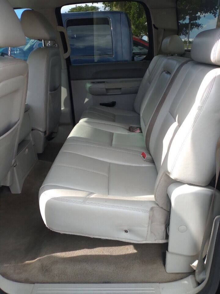 2012 Chevrolet Silverado Pickup - $11,950