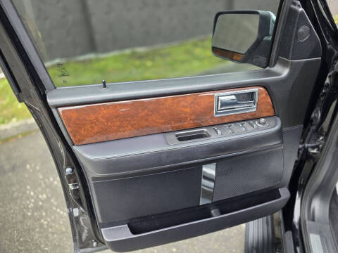 2016 Lincoln Navigator Select