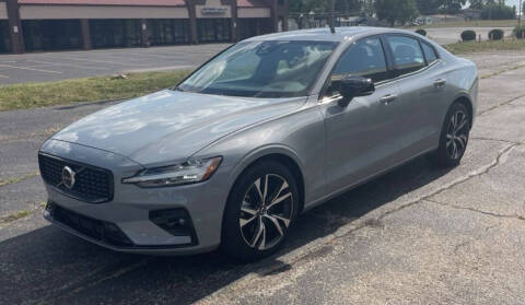 2024 Volvo S60 B5 Core Dark Theme