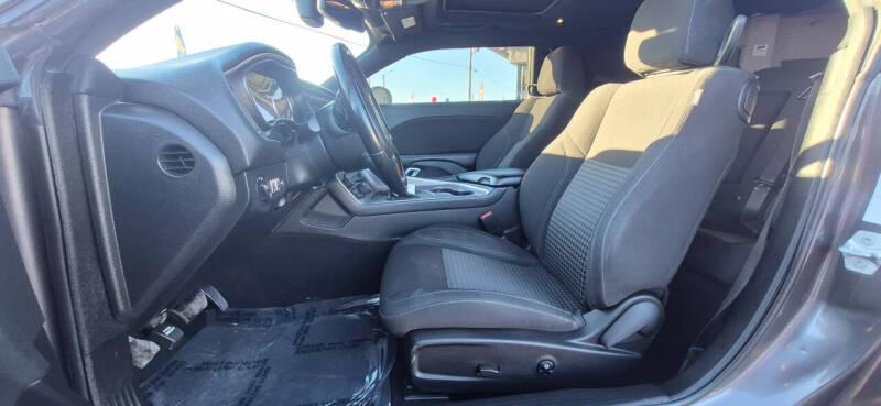 2021 Dodge Challenger SXT