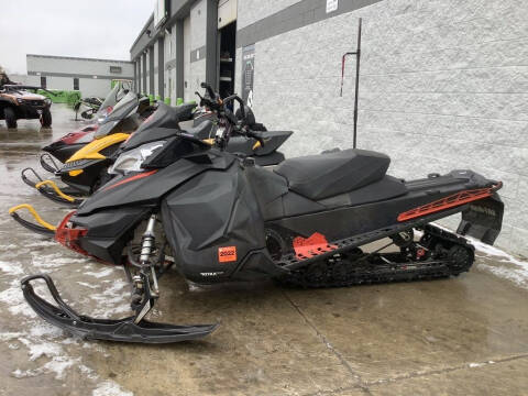 2015 Ski-Doo Renegade® Adrenaline͐