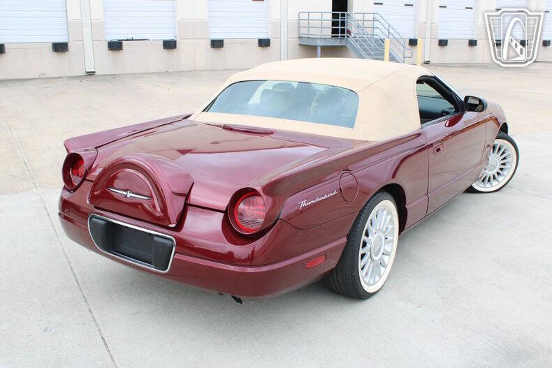 2004 Ford Thunderbird Deluxe