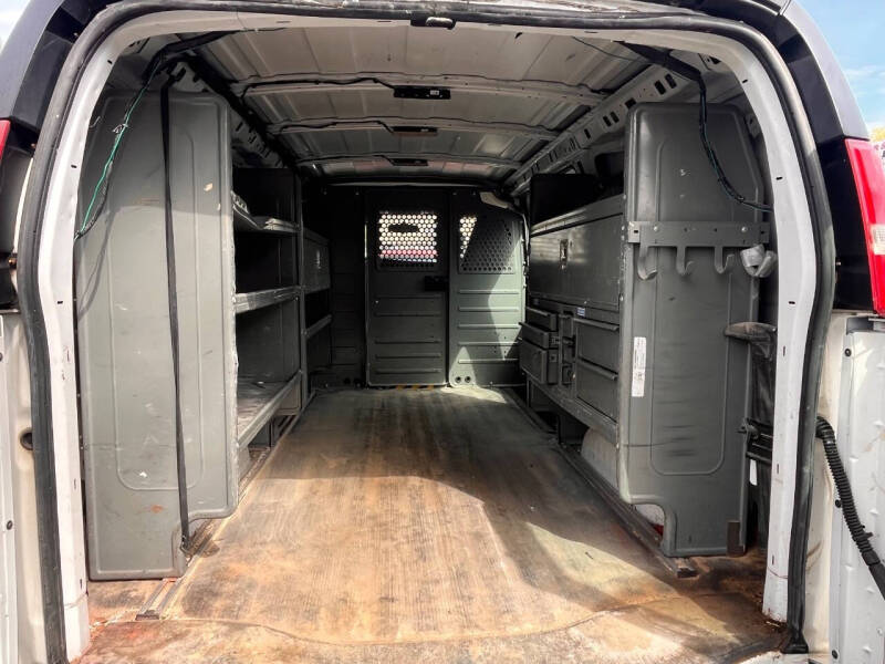 2017 GMC Savana 2500