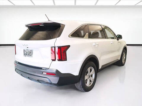 2023 Kia Sorento LX