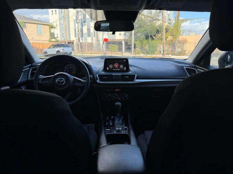 2018 Mazda MAZDA3 Sport