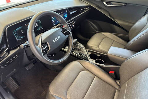 2025 Kia Niro SX