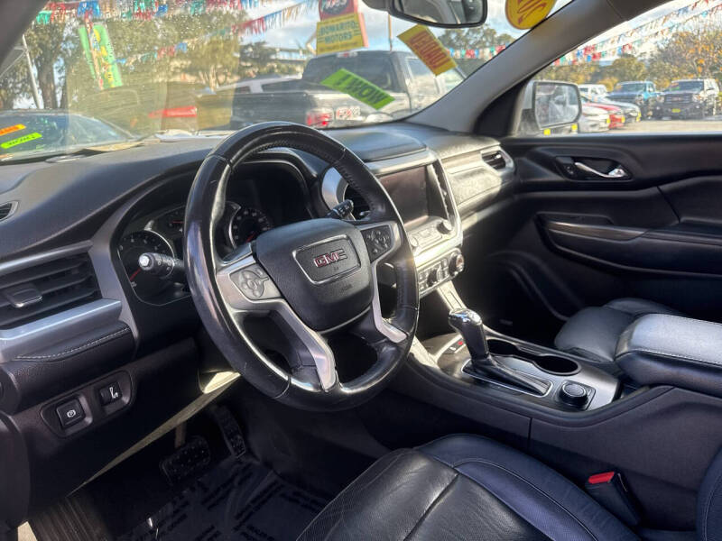 2017 GMC Acadia SLT-2