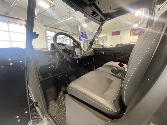 2025 Segway UT10 CREW