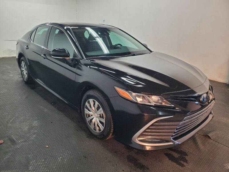 2022 Toyota Camry LE photo 3