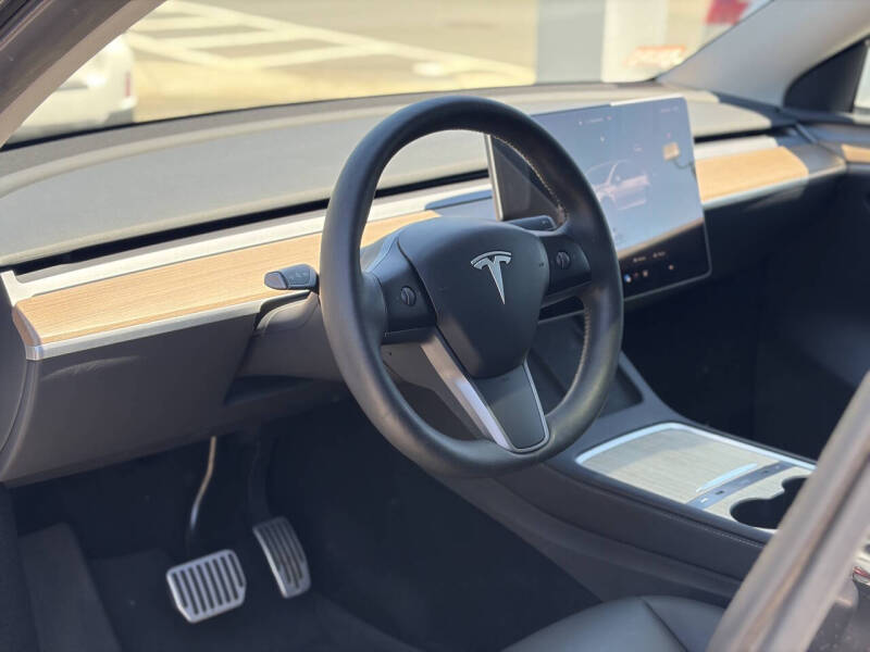 2023 Tesla Model Y Long Range