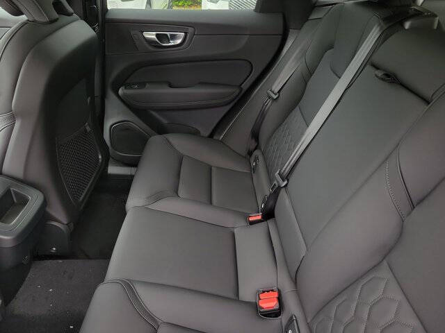 2026 Volvo XC60 B5 Core