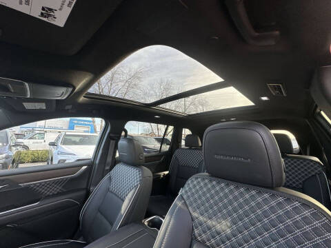 2024 GMC Acadia Denali